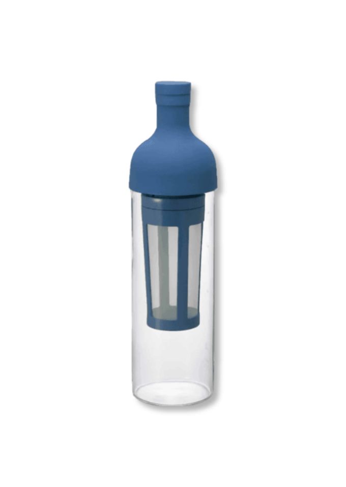 hario-cold-brew-coffee-filter-in-bottle-blue-02